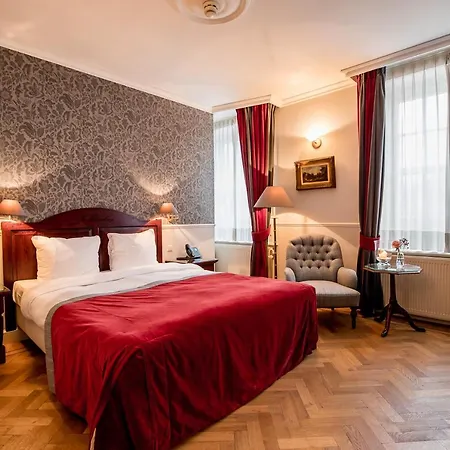 Kasteel De Wittenburg 4* فاسّينار