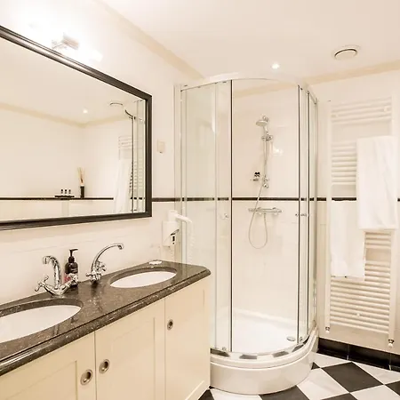 Kasteel De Wittenburg מלון