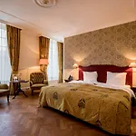 Kasteel De Wittenburg 4*