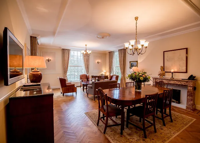 Kasteel De Wittenburg 4* Wassenaar